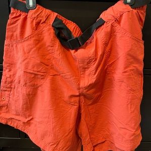 Women’s Columbia Hiking Shorts -XL